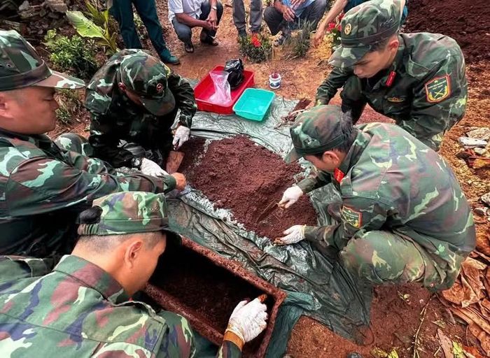 Lực lượng tìm kiếm, quy tập và xác định danh tính hài cốt liệt sĩ tích cực tìm kiếm.