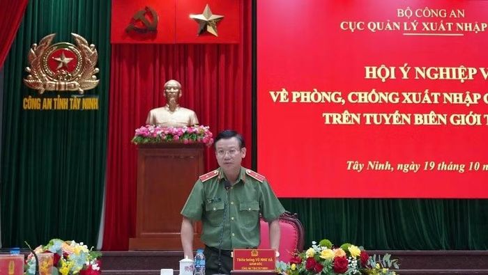  Thiếu tướng Vũ Như Hà, Ủy viên Ban Thường vụ Tỉnh ủy, Bí thư Đảng ủy, Giám đốc Công an tỉnh Tây Ninh, phát biểu tại hội nghị. 