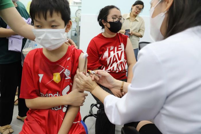  Trẻ tiêm vaccine phòng bệnh tại Viện Pasteur TP Hồ Chí Minh (hình minh họa). 