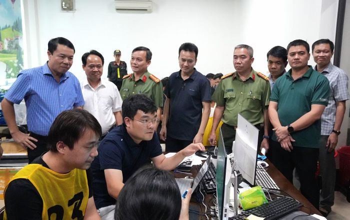 Lãnh đạo Công an tỉnh Thanh Hóa trực tiếp chỉ đạo tại hiện trường.