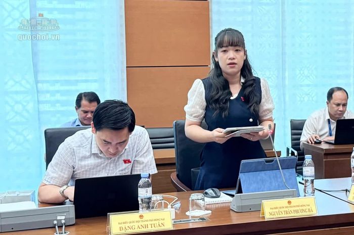 Đại biểu Nguyễn Trần Phương Hà - Đoàn ĐBQH thành phố Đồng Nai phát biểu. Ảnh: Media Quốc hội