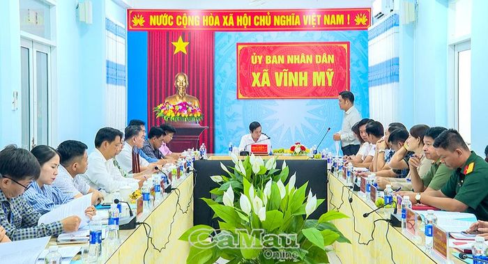 Đại biểu dự buổi làm việc.