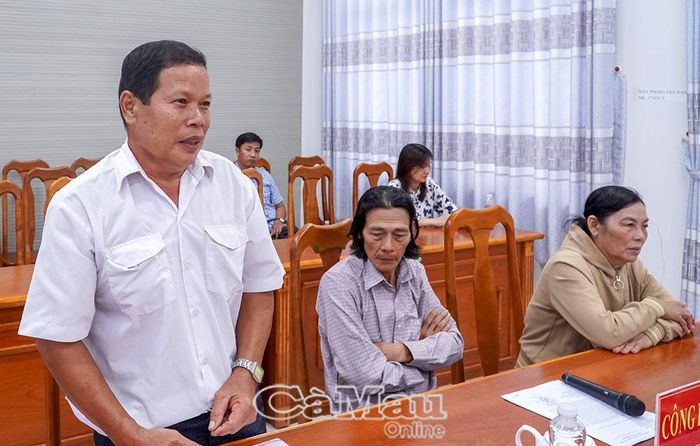 Ông Nguyễn Minh Đức (ấp Tân Hoà, Xã Lương Thế Trân) trình bày kiến nghị liên quan đến phương án bồi thường dự án Nhà máy điện gió Cà Mau 1A.
