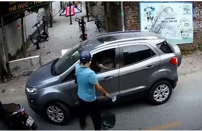 Hình ảnh diễn biến vụ việc.