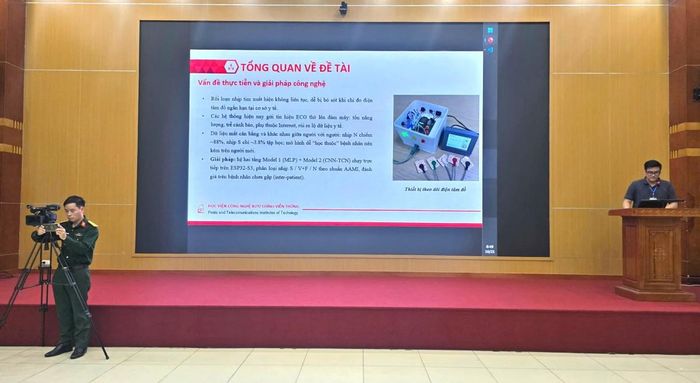 Các đội thi giới thiệu ý tưởng, trình bày phương án thiết kế và làm rõ tính khả thi của sản phẩm trước hội đồng chuyên môn.