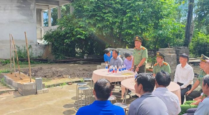Trao hỗ trợ nhà ở tại Huế, lan tỏa tinh thần tương thân tương ái, góp phần giảm nghèo bền vững.