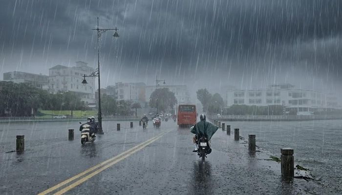 Thành phố Huế chủ động phòng, chống thiên tai, cảnh giác dông lốc, mưa lớn cục bộ, bảo vệ môi trường và thích ứng biến đổi khí hậu.