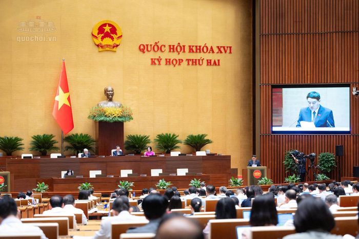 Quang cảnh phiên họp sáng 21/10.