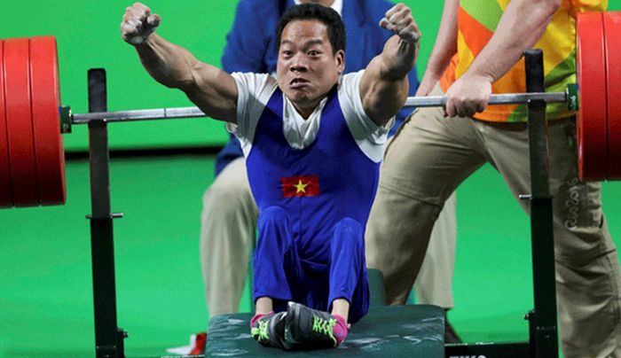 Lê Văn Công giành huy chương vàng Paralympic 2016.