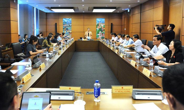 Quang cảnh phiên thảo luận chiều 21/10.