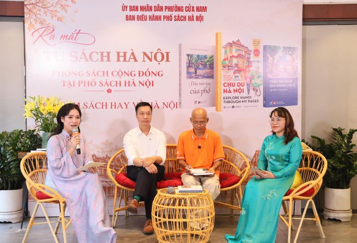 Các đại biểu tham gia tọa đàm sách hay về Hà Nội. Ảnh: PV