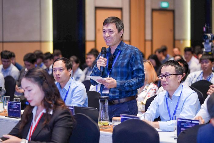 Hội thảo “Kiến tạo năng lực phòng thủ tự động trong kỷ nguyên AI và hậu lượng tử” thu hút đông đảo chuyên gia, đại diện doanh nghiệp tham dự. Ảnh: Tuấn Bùi