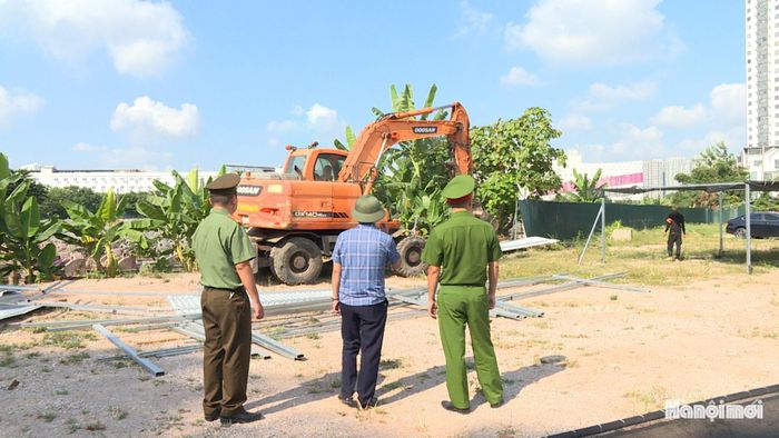 Các vi phạm được xử lý triệt để tại lần cưỡng chế buộc khắc phục hậu quả lần này. Ảnh: Thái Trọng.