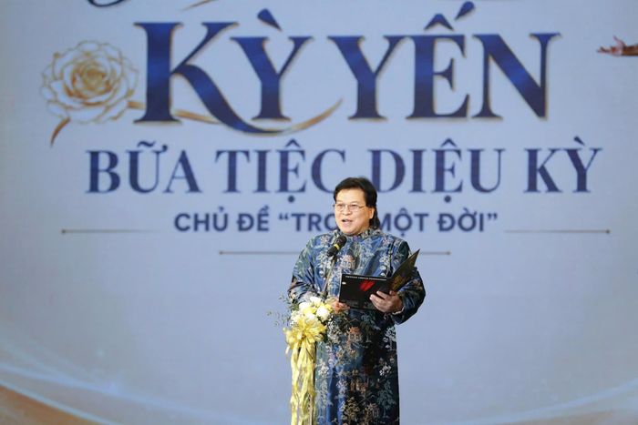 Giám đốc Liên đoàn Xiếc Việt Nam Tống Toàn Thắng phát biểu tại chương trình ra mắt. Ảnh: BTC