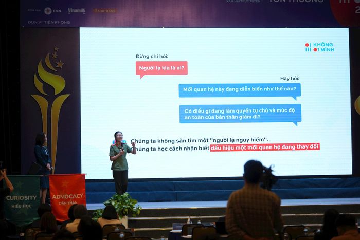 Buổi tập huấn về giáo dục an toàn số cho đại diện các nhà trường với nhiều nội dung bổ ích. Ảnh: BTC