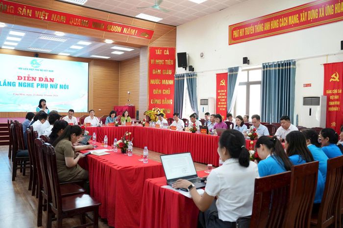 Quang cảnh diễn đàn. Ảnh: Hoàng Lan