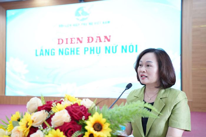 Phó Chủ tịch Thường trực Hội LHPN thành phố Hà Nội Phạm Thị Thanh Hương phát biểu. Ảnh: Hoàng Lan