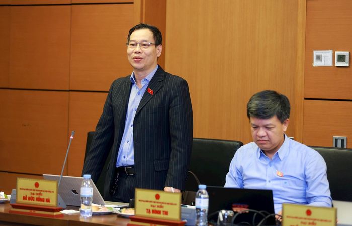 Đại biểu Đỗ Đức Hồng Hà (Đoàn Hà Nội) phát biểu thảo luận Tổ. Ảnh: Văn Tuyến