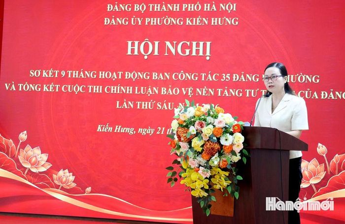 Đồng chí Lê Thị Thanh Nhàn, Phó Bí thư Thường trực Đảng ủy phường Kiến Hưng phát biểu kết luận hội nghị. Ảnh: PV