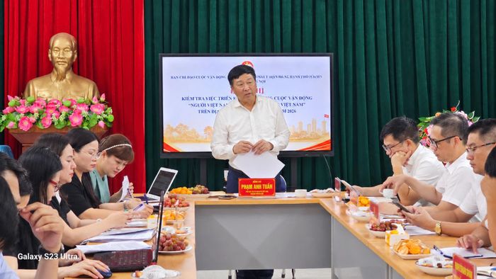 Đoàn Kiểm tra làm việc với Ủy ban MTTQ Việt Nam phường Kim Liên. Ảnh: Thanh Hiền