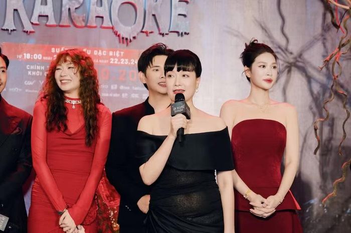 Nghệ sĩ Vân Dung ngoài 50 tuổi lần đầu trải nghiệm cảnh tình cảm táo bạo với diễn viên Thanh Sơn