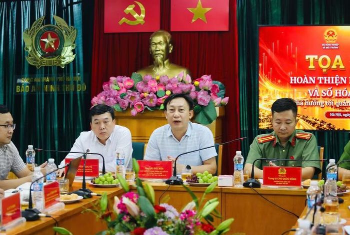 Ông Đào Đức Mẫn, Phó trưởng Phòng Thống kê, Kiểm kê và Thông tin đất đai, Cục Quản lý đất đai, Bộ NN&MT phát biểu tọa đàm