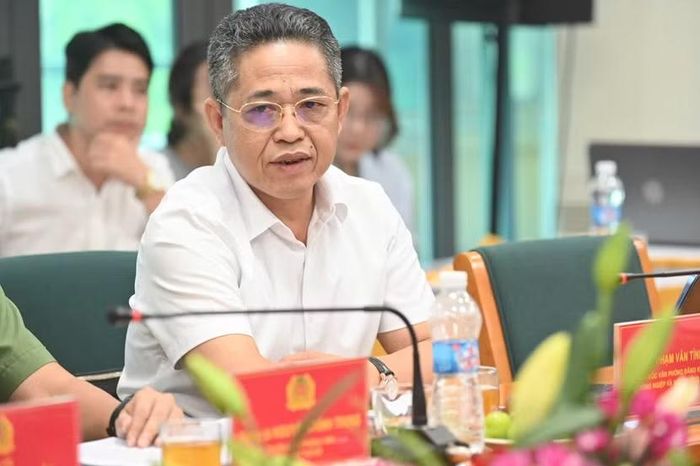 Ông Phạm Văn Tình, Phó Giám đốc Văn phòng đăng ký đất đai, Sở NN&MT Hà Nội phát biểu tọa đàm. Ảnh: Phú Khánh
