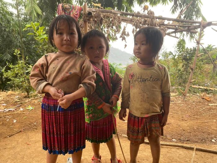 Mỗi hoàn cảnh khiến đồng chí càng them trăn trở: “Làm thế nào để những đứa trẻ ấy có thể tiếp tục đến trường?”.