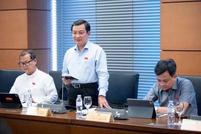 ĐBQH Phạm Trọng Nhân phát biểu thảo luận tổ về dự án Luật sửa đổi, bổ sung một số điều của Luật Phòng, chống tác hại thuốc lá
