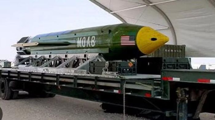 Một nguồn tin cho biết ông Trump đã yêu cầu quân đội xây dựng thêm phương án tấn công, tập trung vào nhiều mục tiêu năng lượng của Iran. Theo nguồn tin này, chiến dịch có thể được tiến hành trước khi lực lượng Mỹ rút khỏi khu vực do CENTCOM phụ trách.