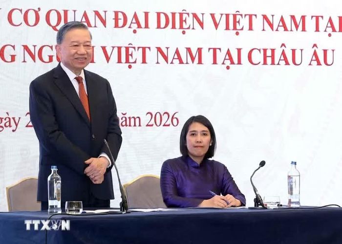 Tổng Bí thư, Chủ tịch nước Tô Lâm nêu rõ châu Âu hiện là nơi duy nhất trên thế giới có tổ chức hội đoàn người Việt ở cấp độ khu vực. Điều này vô cùng ý nghĩa, cộng đồng người Việt có cơ sở vững chắc để ngày càng hội nhập và phát triển, đồng thời góp phần củng cố, tăng cường quan hệ hữu nghị của Việt Nam với các quốc gia tại châu Âu. 