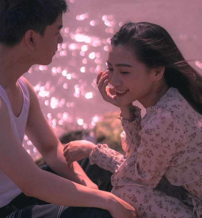 Những điều chỉ thuộc về hai người luôn là ký ức khó quên. Ảnh: Win Nguyen/ Pexels.
