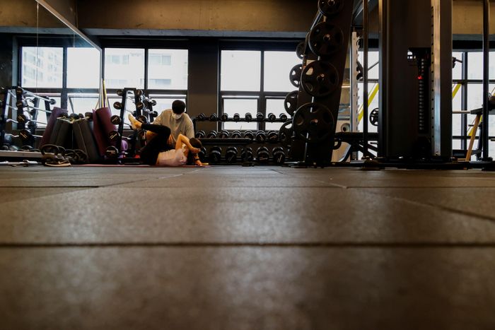 Các chuỗi gym lớn chịu sức ép từ chi phí vận hành và sự cạnh tranh của nhiều mô hình tập luyện mới. Ảnh: Reuters.