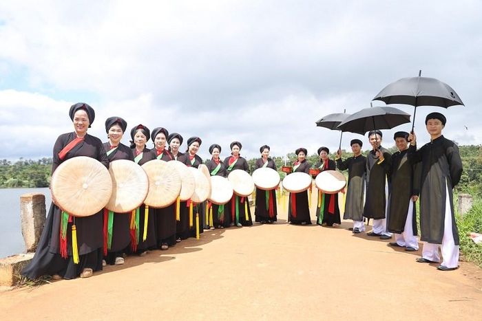 Trên vùng đất Tây Nguyên, nơi những người con Kinh Bắc đã chọn làm quê hương thứ hai, câu quan họ vẫn được cất lên sau những ngày lao động
