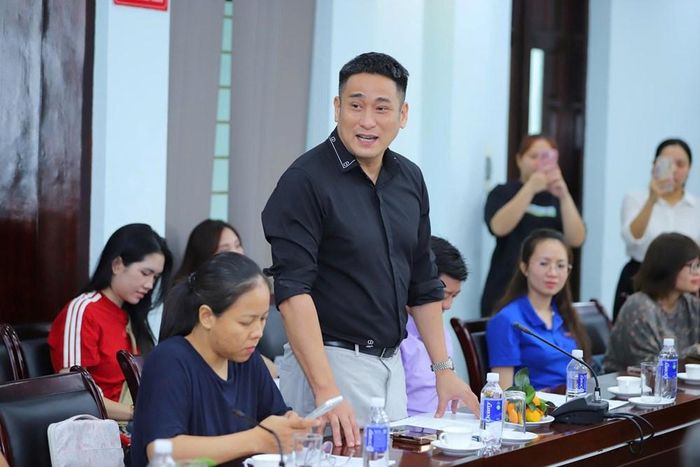 Diễn viên Minh Tiệp, Phó Giám đốc Trung tâm Điện ảnh Văn hoá, Thể thao và Du lịch Việt Nam phát biểu tại họp báo