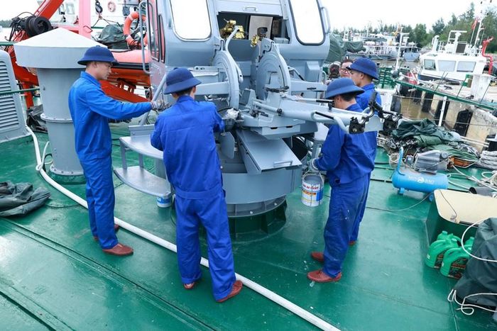 Cán bộ, chiến sỹ các tàu bảo quản, kiểm sửa trang bị, vũ khí trên tàu tham gia Hội thi, Hội thao