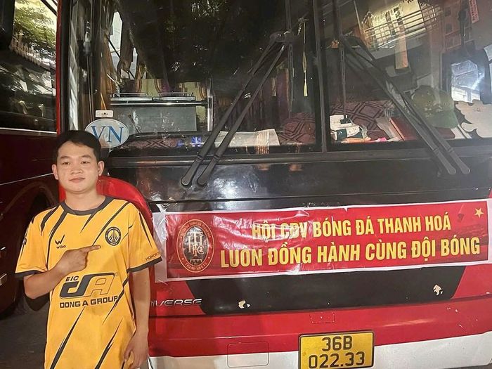Anh Tùng, cổ động viên Thanh Hóa, đặt niềm tin vào đội bóng quê hương