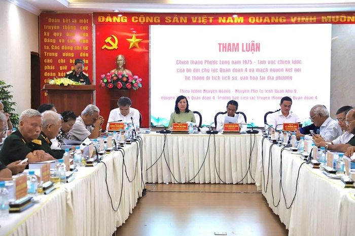 Đại biểu trình bày tham luận