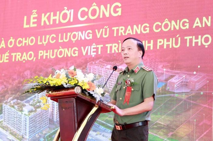 Thứ trưởng Đặng Hồng Đức tới dự và phát biểu tại buổi lễ khởi công