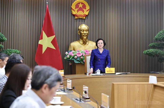 Phó Thủ tướng đề nghị các bộ ngành, cơ quan chủ động kiến tạo, đề xuất sáng kiến tại các diễn đàn đa phương - Ảnh: chinhphu.vn/Thu Giang