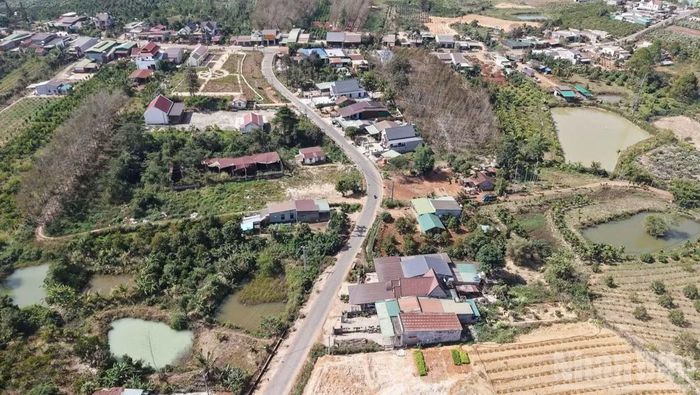 Hạ tầng giao thông vùng khó đang từng bước tháo gỡ những điểm nghẽn về hạ tầng, tạo thuận lợi cho sản xuất và đời sống nhân dân.