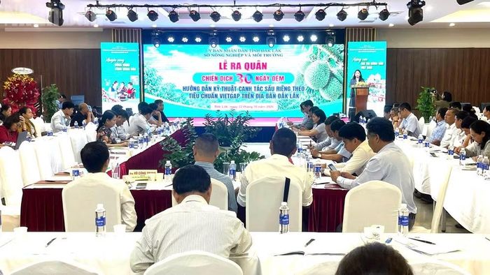 Quang cảnh buổi lễ. (Ảnh: CÔNG LÝ)