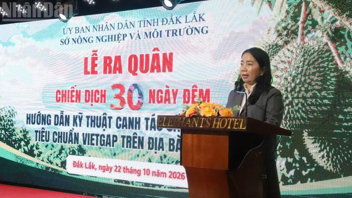Phó Giám đốc Sở Nông nghiệp và Môi trường tỉnh Đắk Lắk Đặng Thị Thủy phát biểu tại buổi lễ. (Ảnh: CÔNG LÝ)