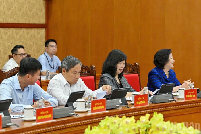 Phó Thủ tướng Chính phủ Phạm Thị Thanh Trà và các đồng chí lãnh đạo các ban, bộ, ngành Trung ương và địa phương dự hội nghị. (Ảnh: THỦY NGUYÊN)