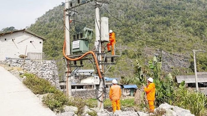 Thôn Nhìa Lũng Phìn, xã Đồng Văn đã có sóng viễn thông. (Ảnh: EVNNPC cung cấp)