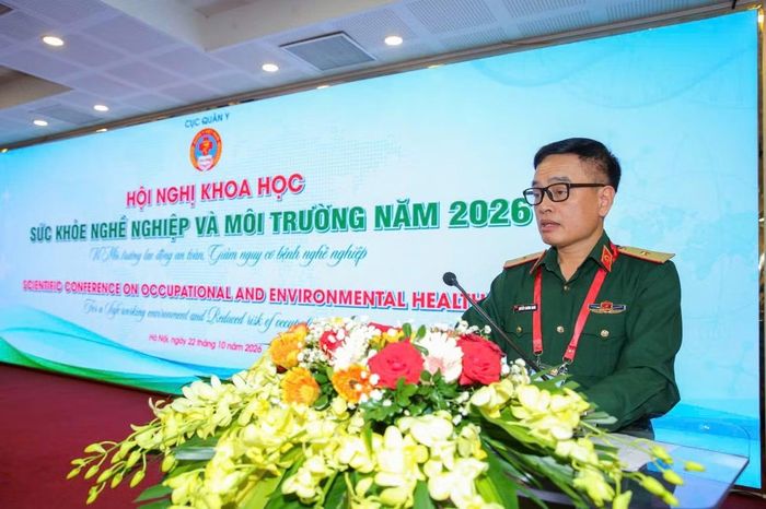 Giáo sư, Tiến sĩ, Thiếu tướng Nguyễn Trường Giang, Cục trưởng Cục Quân y, phát biểu khai mạc. (Ảnh: TIẾN DŨNG)