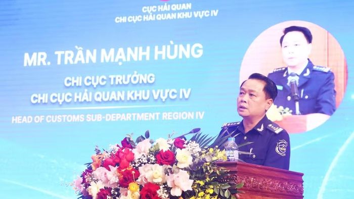 Ông Trần Mạnh Hùng, Chi cục trưởng Chi cục Hải quan khu vực IV phát biểu tại hội nghị. (Ảnh: Cục Hải quan)