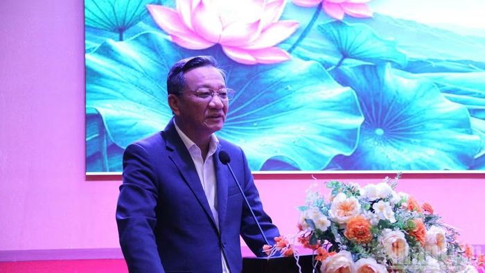 Đại sứ Nguyễn Minh Tâm phát biểu khai mạc hội nghị. (Ảnh: DUY TOÀN)