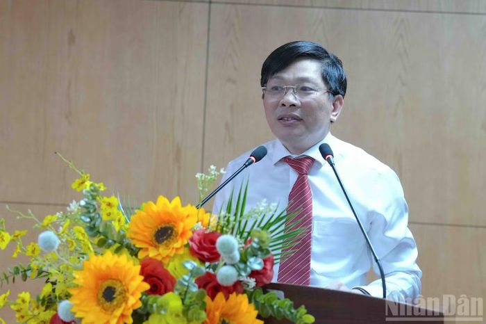 Đồng chí Đặng Văn Dũng, Ủy viên Trung ương Đảng, Phó Bí thư Thường trực Tỉnh ủy Cà Mau phát biểu chỉ đạo giao nhiệm vụ tại hội nghị. (Ảnh: HỮU TÙNG)