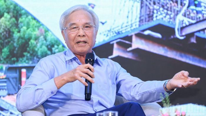 Phó Giáo sư, Tiến sĩ Trần Chủng, Chủ tịch Hiệp hội các Nhà đầu tư công trình giao thông đường bộ Việt Nam (VARSI). (Ảnh: TẠ HẢI)